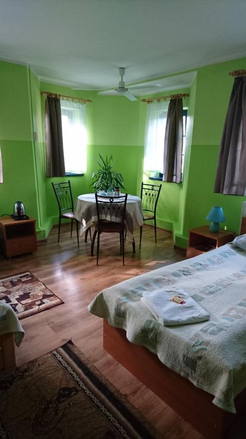 Hotelik Warmia -Pensjonat, Hostel Lidzbark Warmiński 外观 照片